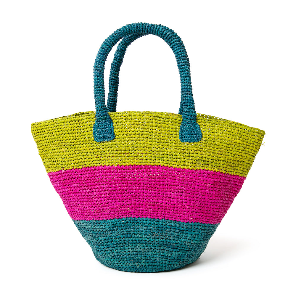 The Raffia Bucket bag handmade from sustainable raffia